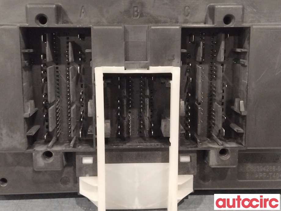 Styreenhet comfort (BCM) til Audi A3 2012-2016 (Type III, Fase 1)  (AUDI|5Q0937084AJ|)