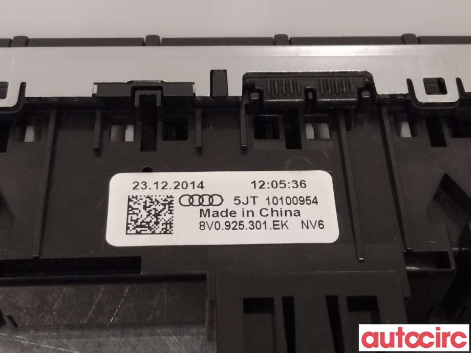 Bryter nødblink til Audi A3 2012-2016 (Type III, Fase 1)  (AUDI|8V0925301EK|)