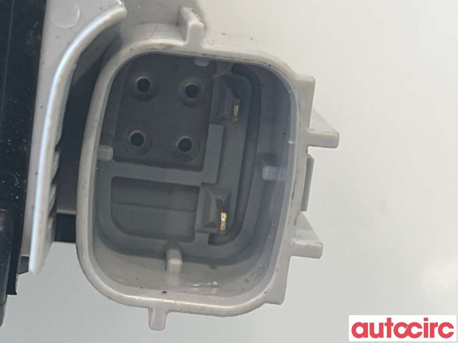 Ruteheis høyre foran til Nissan Leaf 2011-2017 (Type I)  (NISSAN|807313NA0A||807313NA0B)
