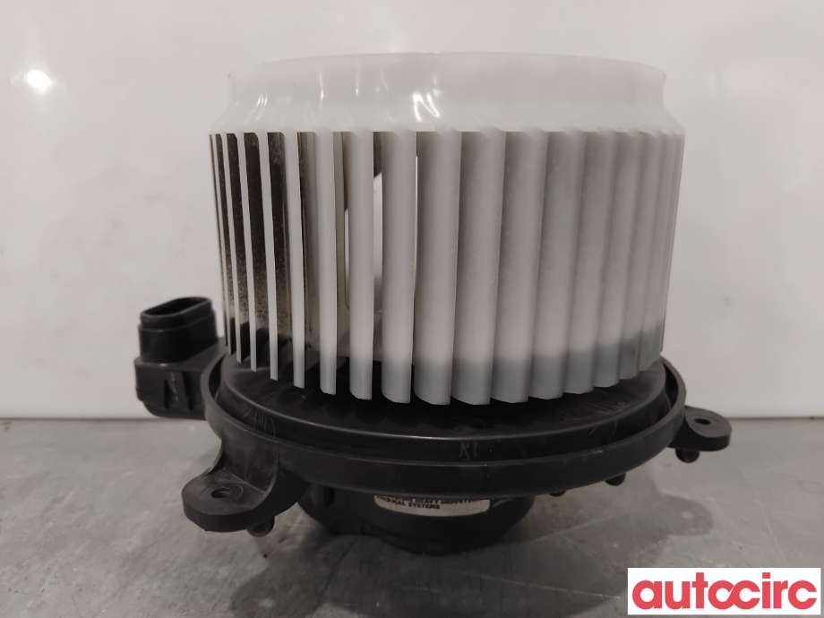 Varmeapparat motor til Suzuki Swift 2017-->>  (SUZUKI|74150-52RA0|CSA431D243|)
