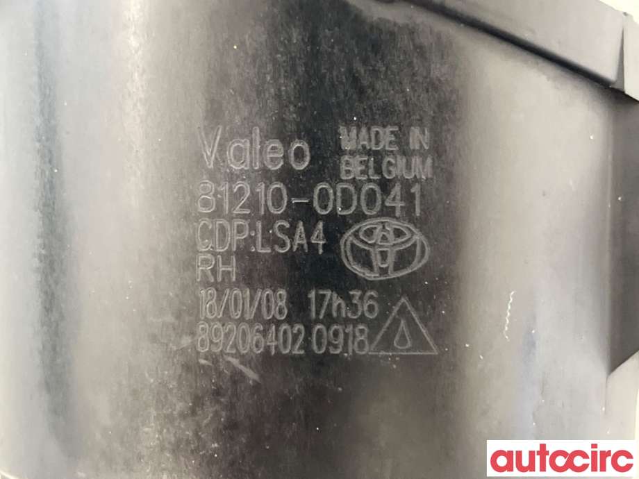 Tåkelykt høyre foran til Toyota RAV4 2006-2009 (Type III, Fase 1)  (TOYOTA|812100D041|812100D042|812100D040)