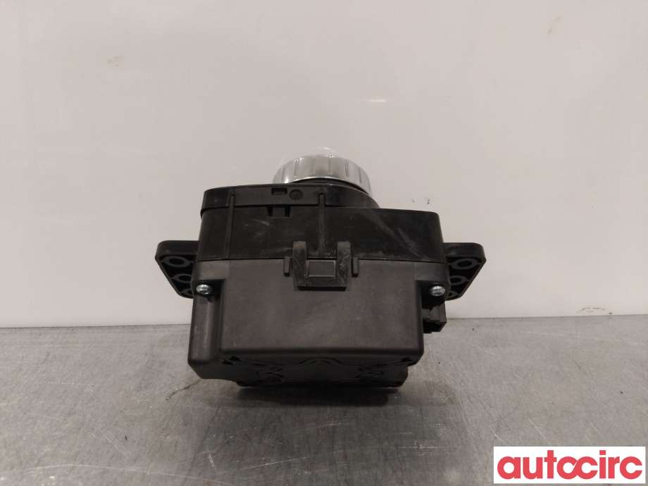 Bilstereo diverse til Mercedes B-Klasse 2011-2018 (W246) (W246) (MERCEDES|A2469009715|)