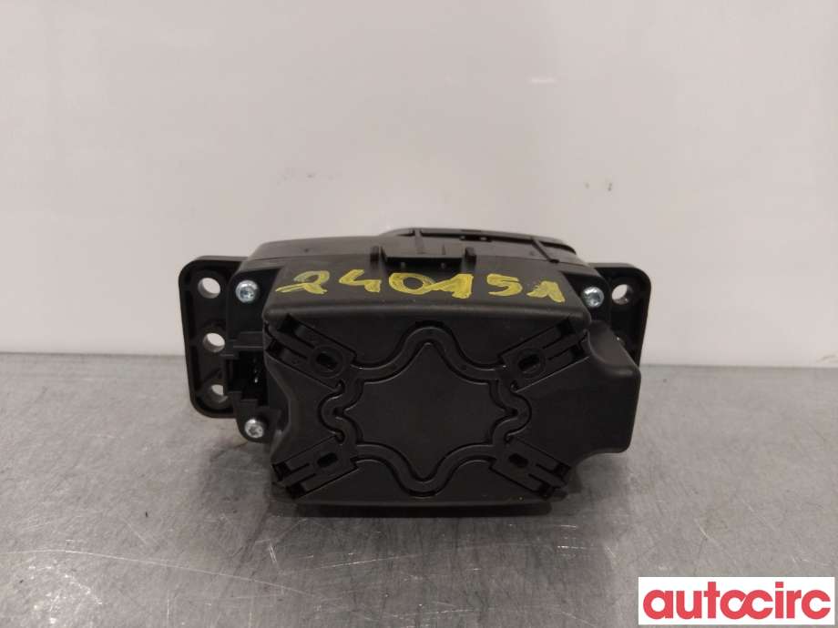 Bilstereo diverse til Mercedes B-Klasse 2011-2018 (W246) (W246) (MERCEDES|A2469009715|)