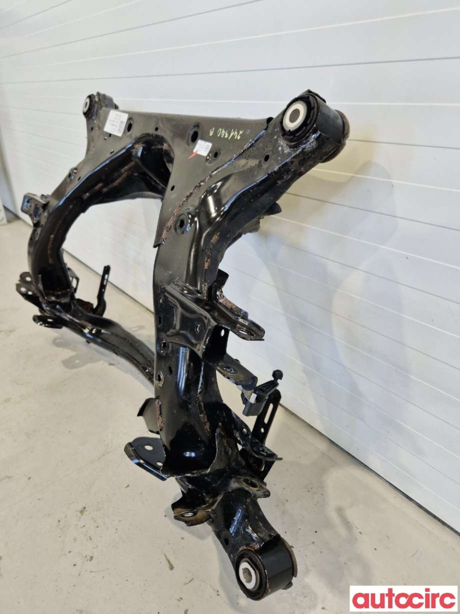 Travers bak til Tesla Model 3 2018-2023 (Fase 1)  (TESLA|1044580-00-C||1103557-00-A)