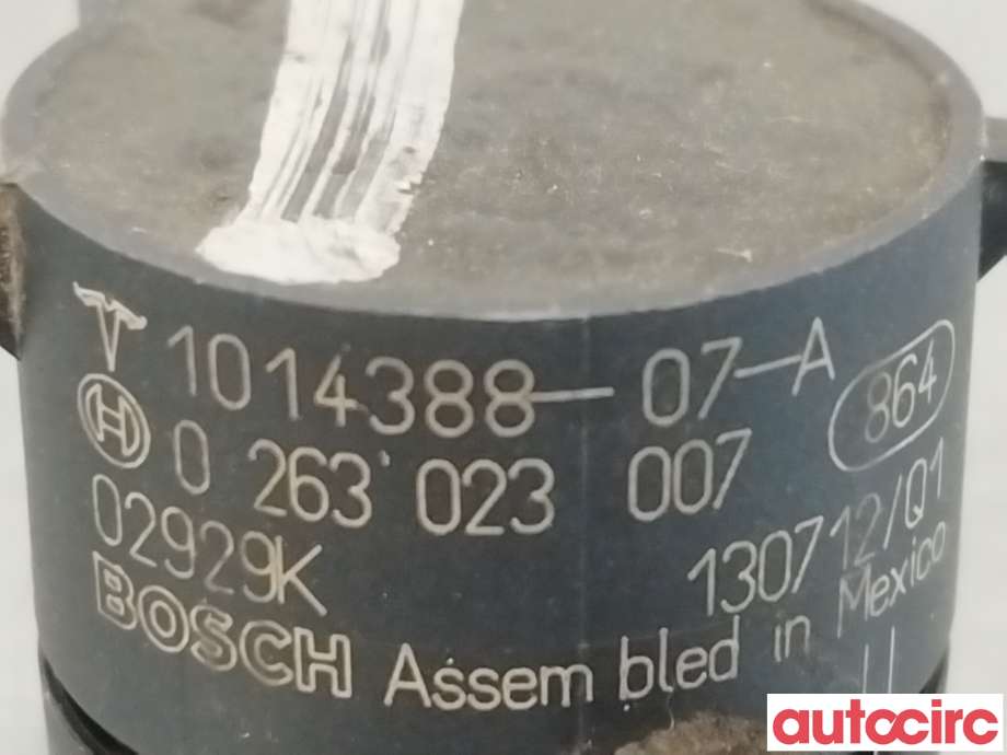 Parkeringssensor foran til Tesla Model S 2013-2016 (Fase 1)  (TESLA|1014388-07-A)