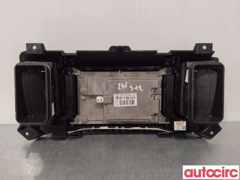 Multimedia display (MCU - Media Controller Unit) til Toyota Proace 2016-->> (Type II) (TOYOTA|SU001A8110|)
