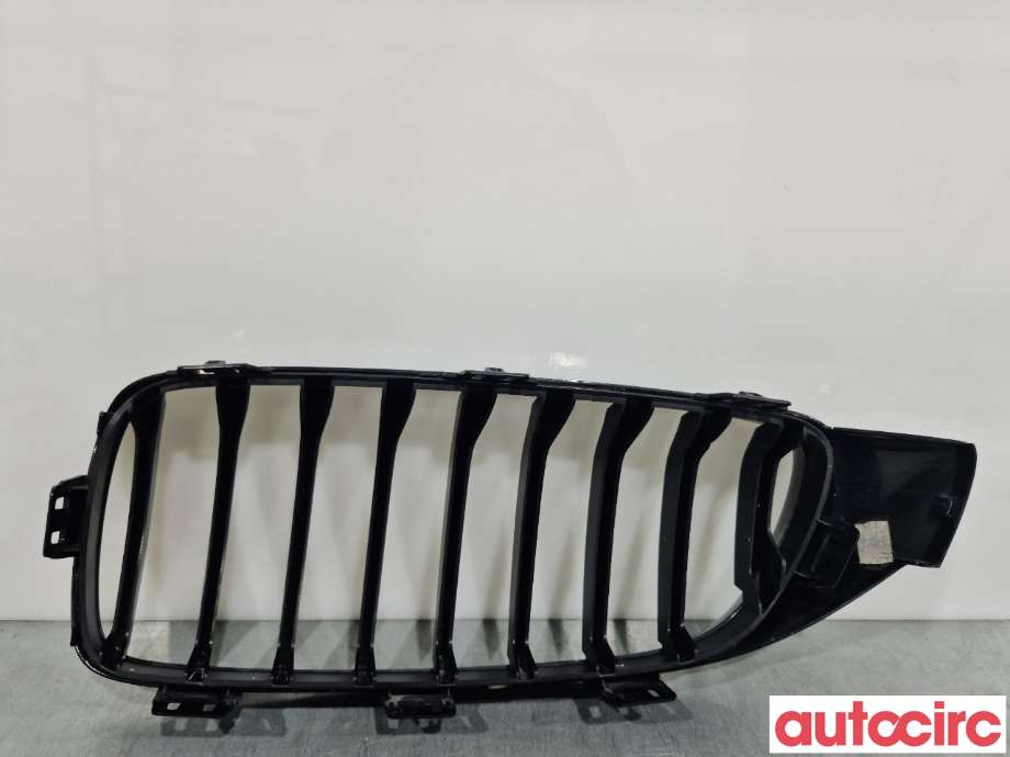 Grill høyre til BMW 4-Serie 2013-2020 (F32/F33/F36) (F32/F33/F36) (BMW|51135A3D026||7294818)