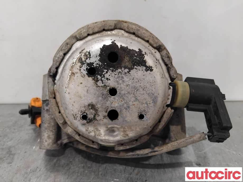 Motorfeste til Audi A8 2010-2013 (Type III, Fase 1)  (AUDI|4G0199381LD|)