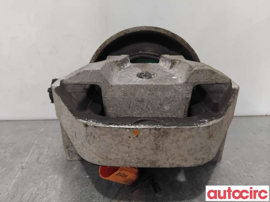 Motorfeste til Audi A8 2010-2013 (Type III, Fase 1)  (AUDI|4G0199381LC|)