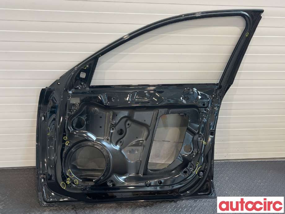 Dør høyre foran til Audi A4 2007-2014 (Type IV) (B8) (B8) (AUDI|8K0831052J)