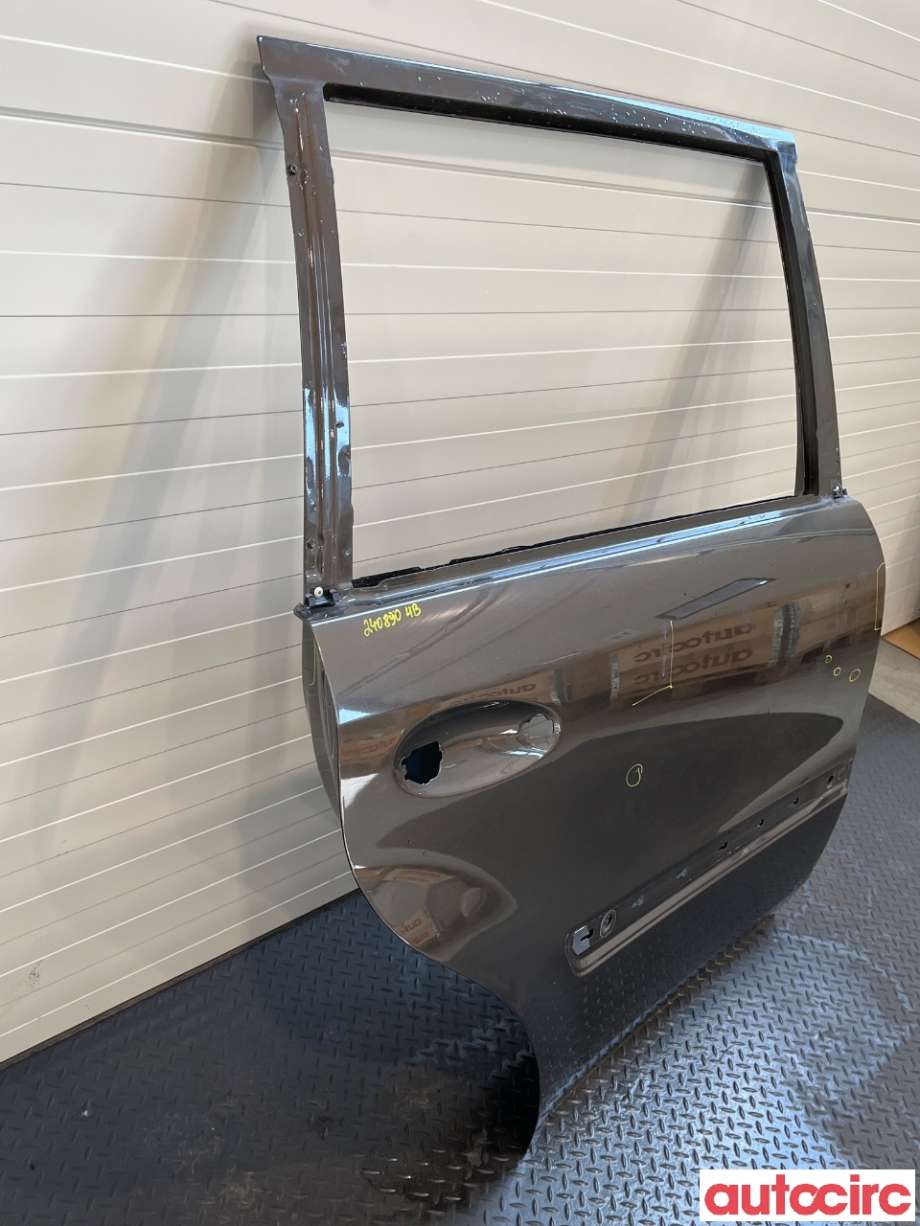 Dør høyre bak til Mercedes GL 2006-2012 (X164) (X164) (MERCEDES|A1647301005)
