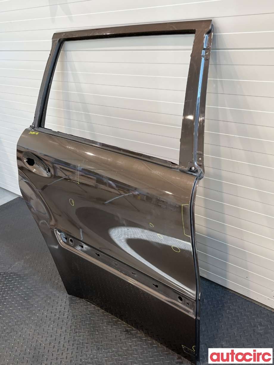 Dør høyre bak til Mercedes GL 2006-2012 (X164) (X164) (MERCEDES|A1647301005)