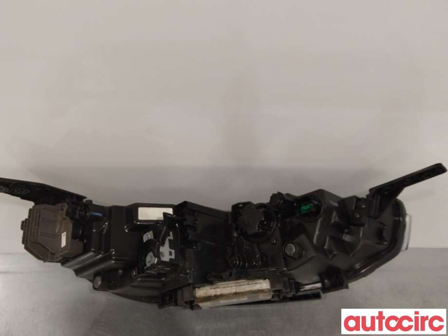 Frontlykt venstre halogen til Kia e-Soul 2019-->> (Type III)  (KIA|92101J2020|92180J2000)