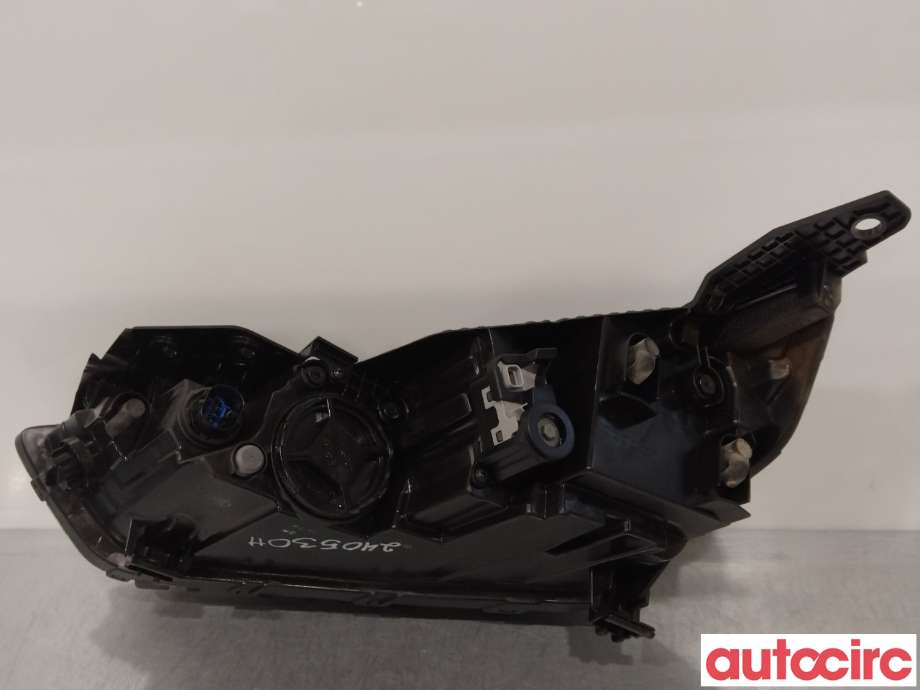 Frontlykt høyre halogen til Hyundai Ioniq Electric 2016-2019 (Fase 1)  (HYUNDAI|92102G7000WPR||92102-G7)