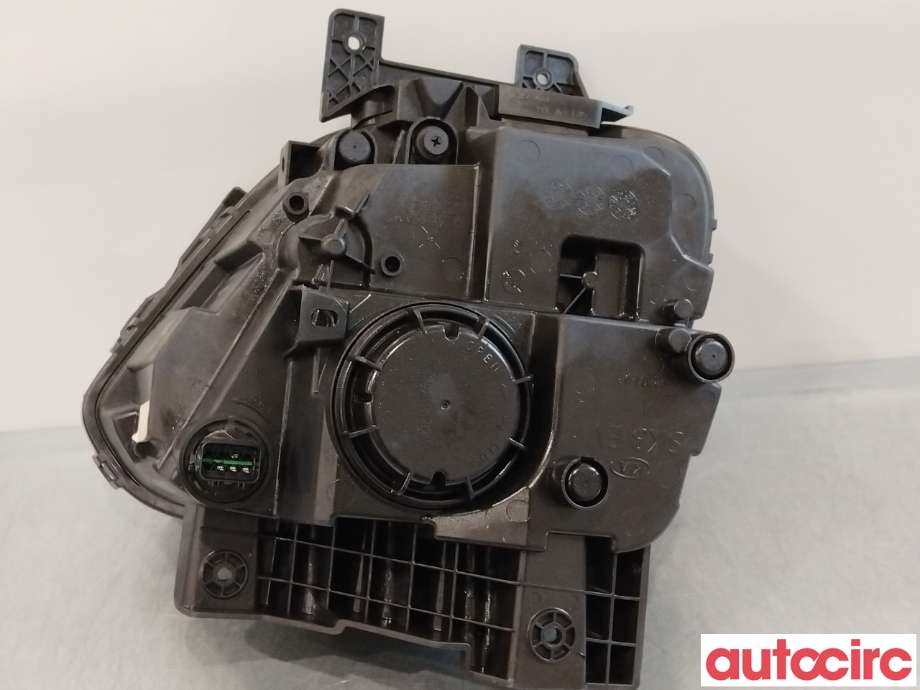 Frontlykt venstre halogen til Kia e-Soul 2019-->> (Type III)  (KIA|92201J2000|92201J2)