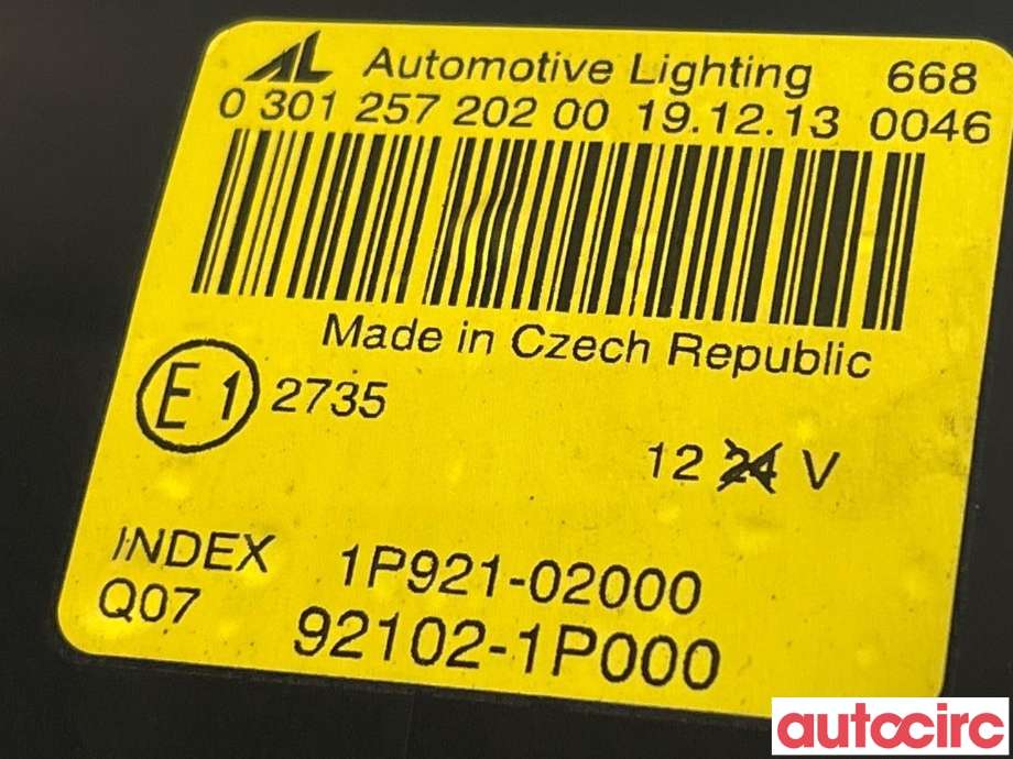Frontlykt høyre halogen til Kia Venga 2010-2017  (KIA|921021P000)