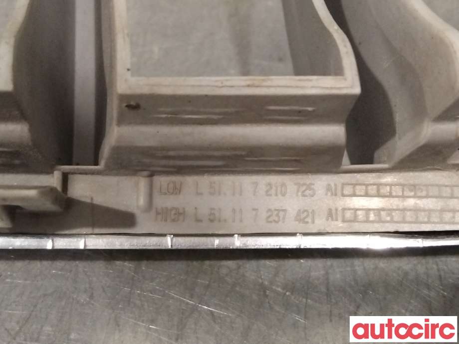 Grill venstre til BMW X3 2010-2017 (F25) (F25) (BMW|51117210725|)