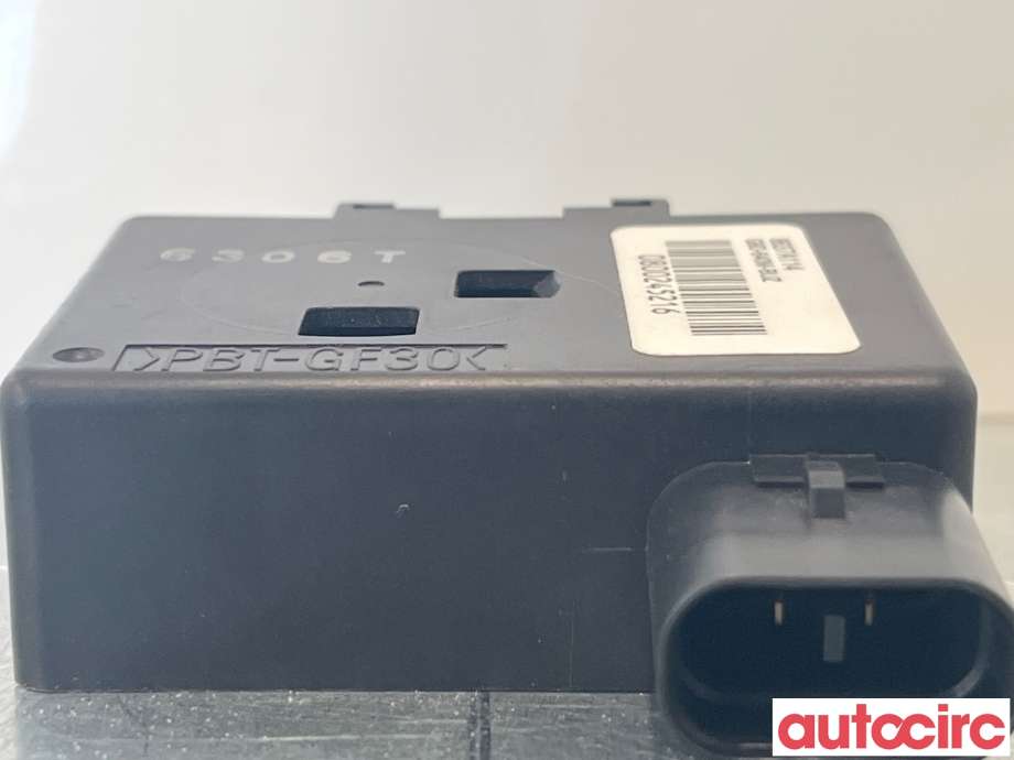 Diverse deler til Mitsubishi Outlander 2015-->> (Type III, Fase 2)  (MITSUBISHI|8637A114|)