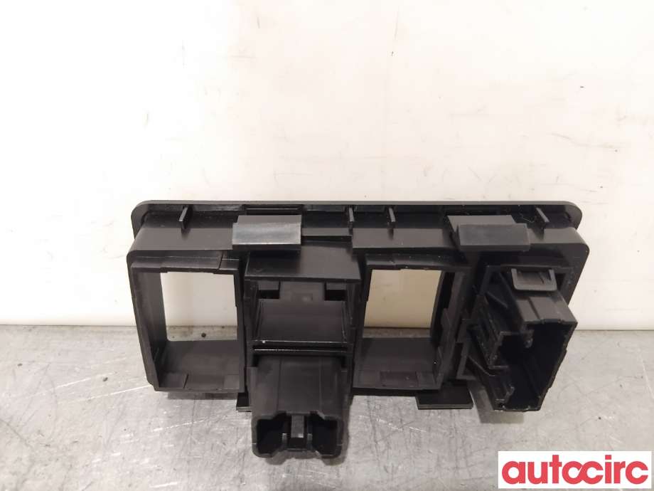 Diverse deler til Kia Venga 2010-2017  (KIA|933101P100EQ|)