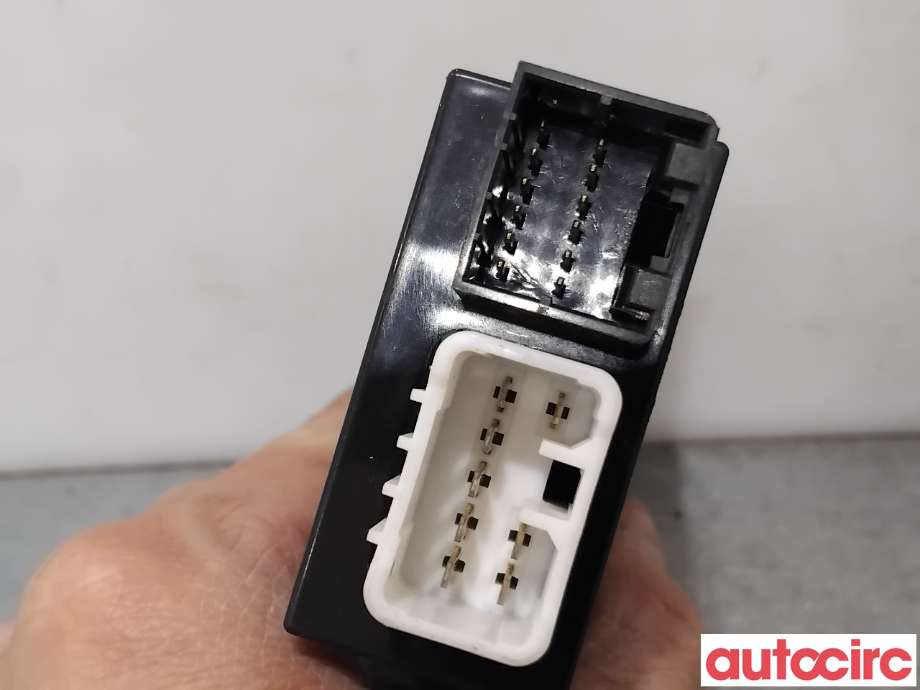Bryter nødblink til Kia Venga 2010-2017  (KIA|937901P150||93790-1P150)