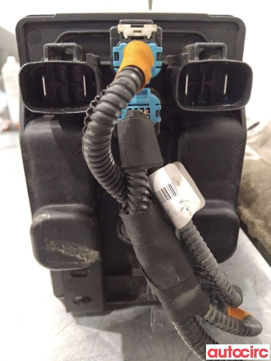 Tannstang elektrisk til Tesla Model 3 2018-2023 (Fase 1)  (TESLA|1044831-00-F|)