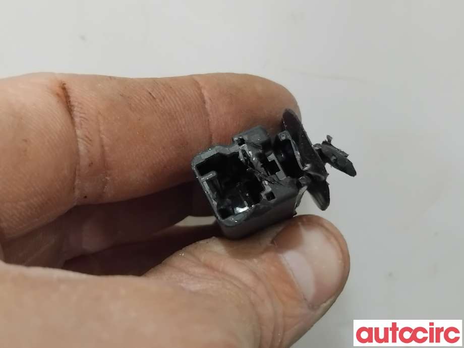 Innredning pakke til Lexus RX 2016-->> (Type IV) (AL20) (AL20) (LEXUS|8640148060||86461-48090)