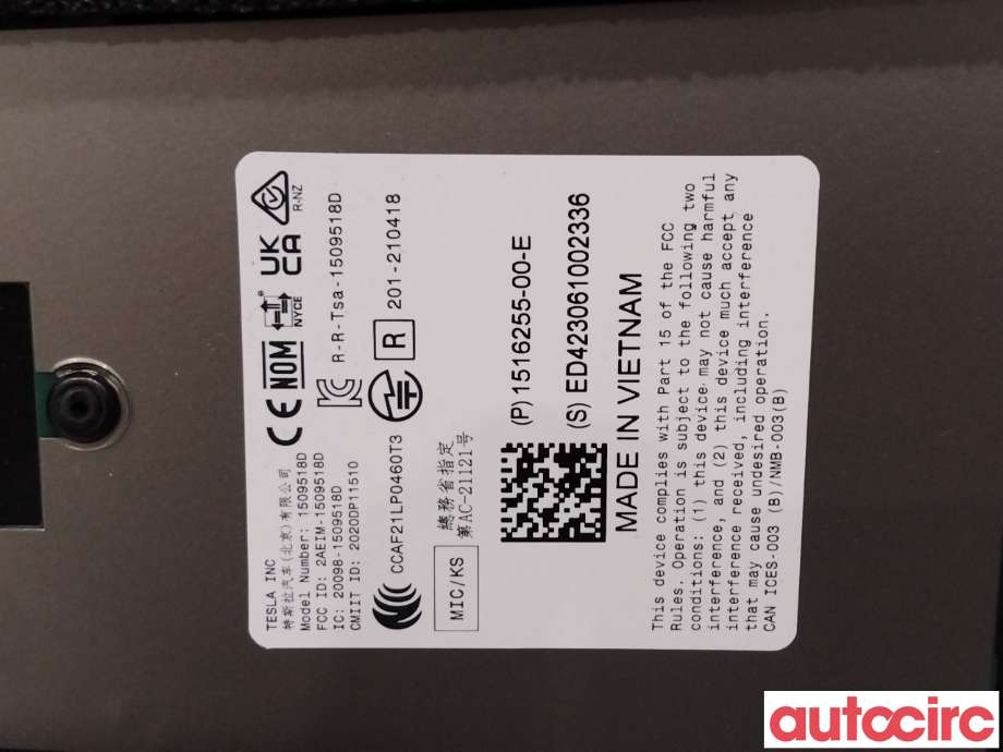 Diverse deler til Tesla Model Y 2021-2024 (Type I)  (TESLA|1506885-00-H|1092798-00-C|1516255-00-E)