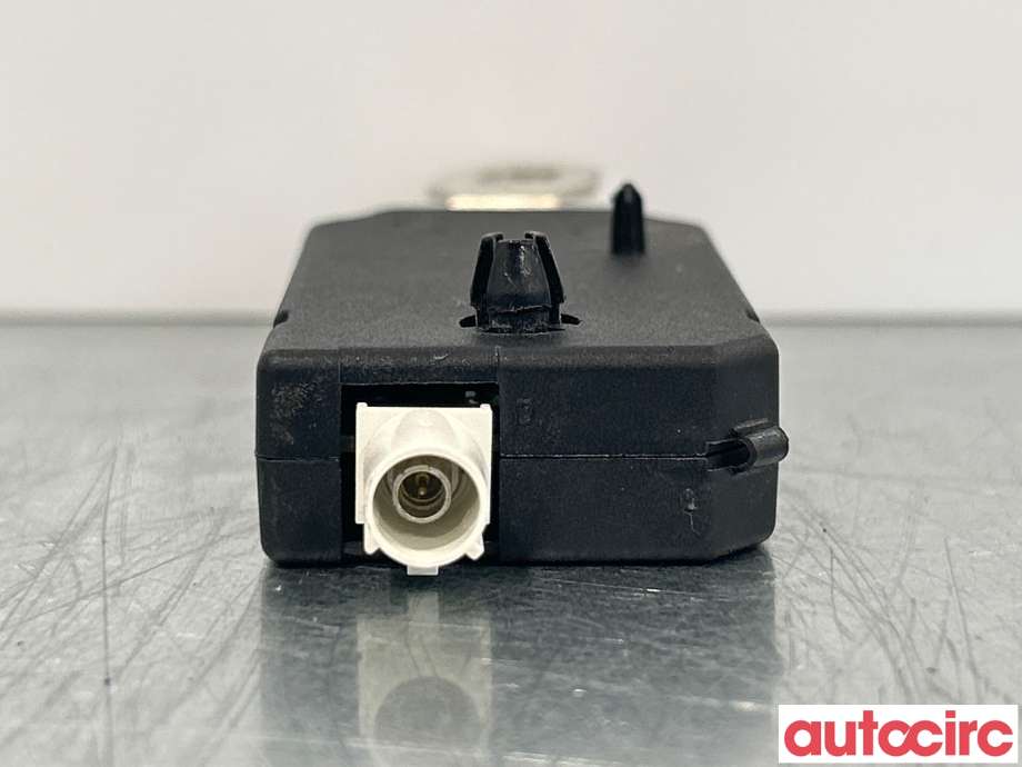 Antenne forsterker til Tesla Model 3 2018-2023 (Fase 1)  (TESLA|1098046-00-C)