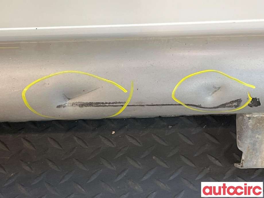 Stigtrinn/stigbrett til VW Amarok 2016-2022 (Type I, Fase 2)  (VOLKSWAGEN|2H0071693A)