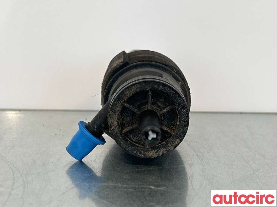 Spylerpumpe foran til Audi A8 2010-2013 (Type III, Fase 1)  (AUDI|1K5955651)