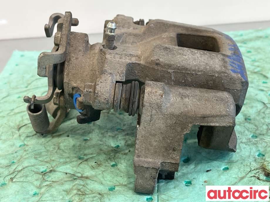 Bremsecaliper venstre bak til Mitsubishi Outlander 2015-->> (Type III, Fase 2)  (MITSUBISHI|4605B649|)