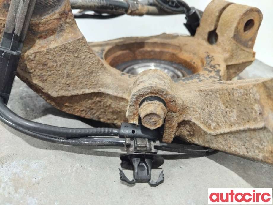 Hjulspindel venstre foran til Mitsubishi Outlander 2015-->> (Type III, Fase 2)  (MITSUBISHI|3870A007|)