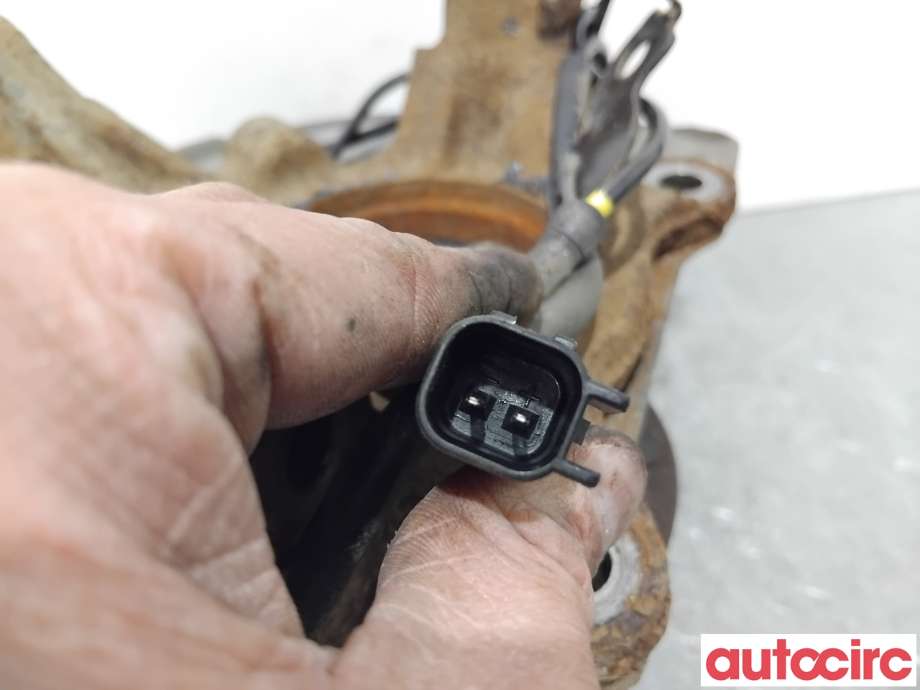 Hjulspindel venstre foran til Mitsubishi Outlander 2015-->> (Type III, Fase 2)  (MITSUBISHI|3870A007|)