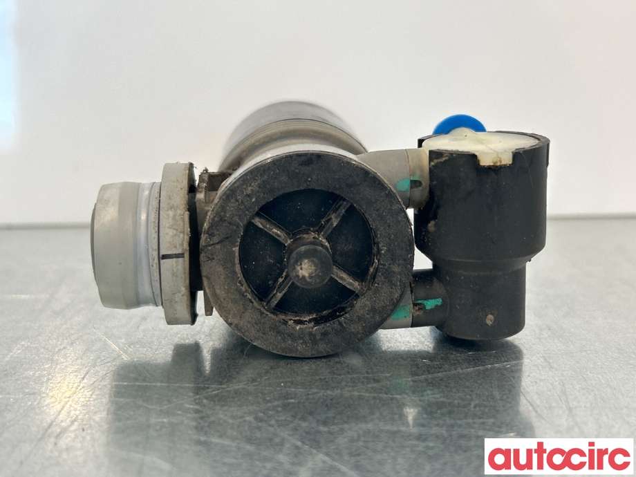 Spylerpumpe foran til Opel Vivaro B 2014-2019  (OPEL|93450303|1024583)
