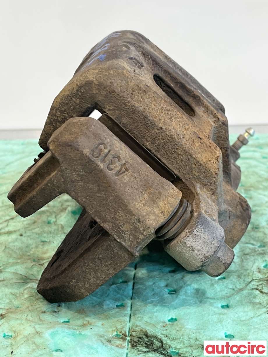 Bremsecaliper høyre foran til Mitsubishi Outlander 2015-->> (Type III, Fase 2)  (MITSUBISHI|MR370776|)