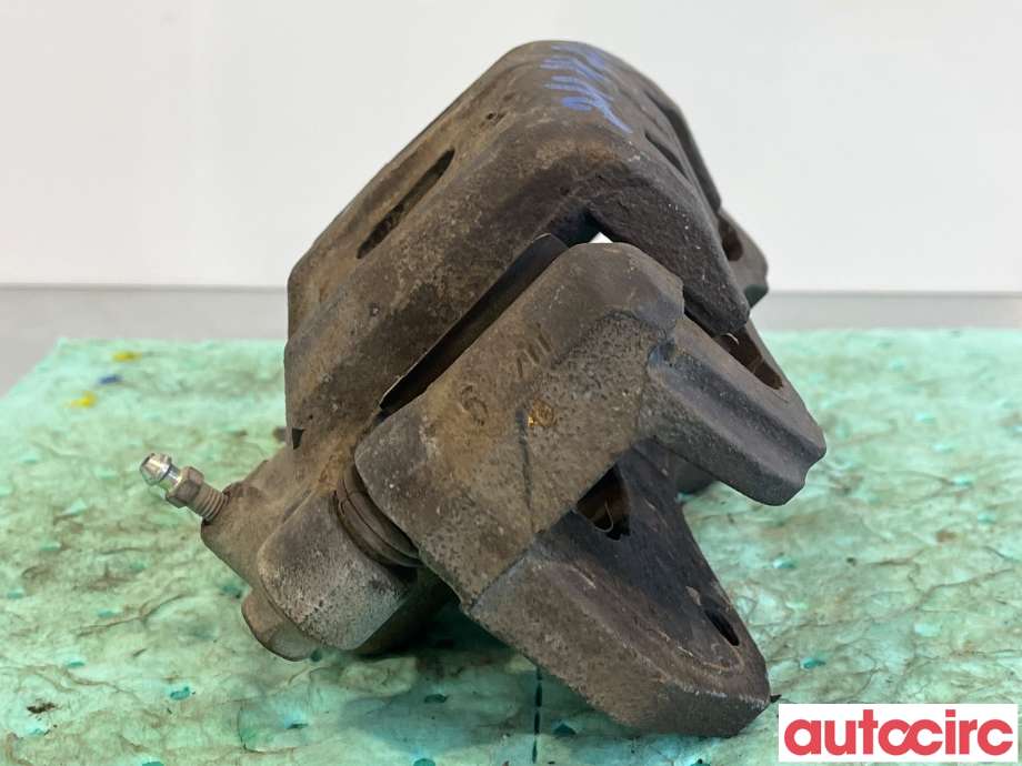 Bremsecaliper høyre foran til Mitsubishi Outlander 2015-->> (Type III, Fase 2)  (MITSUBISHI|MR370776|)