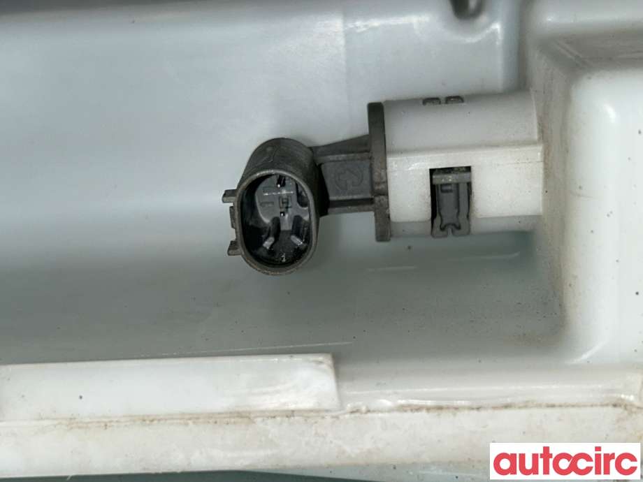 Spylertank til BMW 5-Serie 2010-2017 (F10/F11) (F10/F11) (BMW|61667269669|7178745)