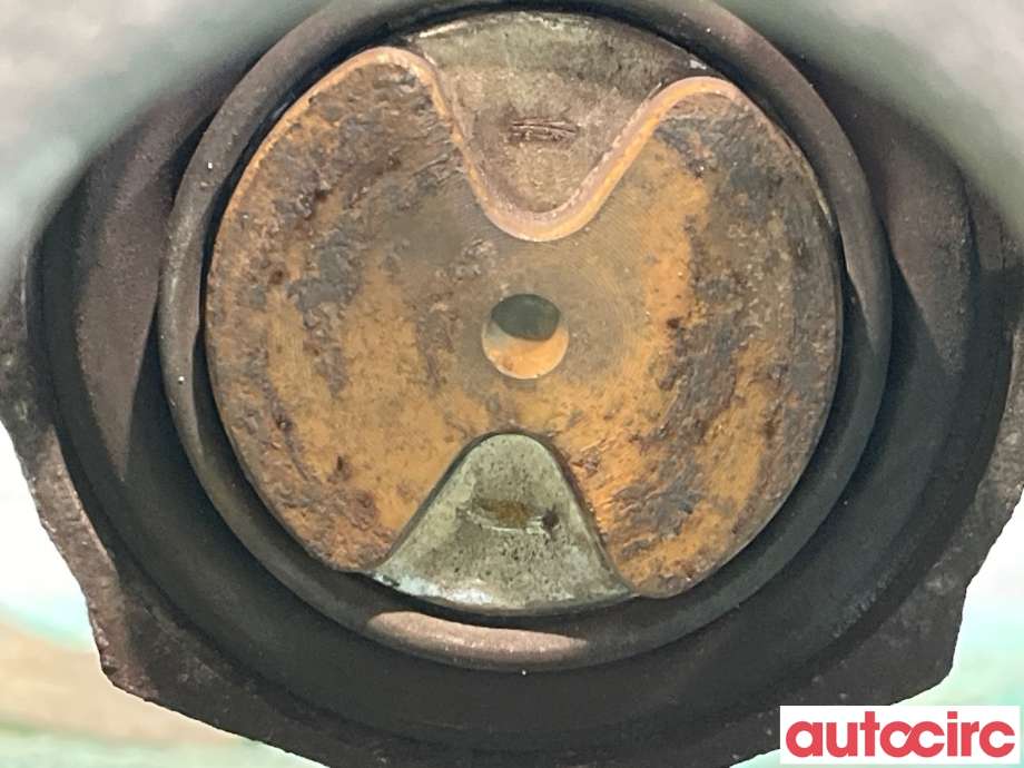 Bremsecaliper høyre bak til Mitsubishi Outlander 2015-->> (Type III, Fase 2)  (MITSUBISHI|4605B650|)