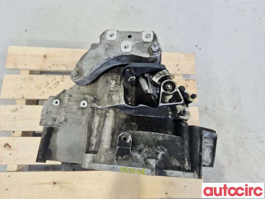 Girkasse manuell 6-trinn til VW Passat 2011-2015 (B7) (B7) (VOLKSWAGEN|02Q300013P|NFV|02Q300013PX)