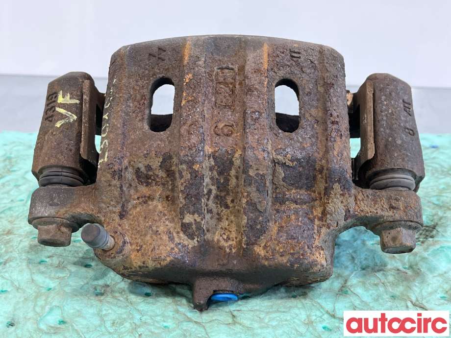 Bremsecaliper venstre foran til Mitsubishi Outlander 2015-->> (Type III, Fase 2) (MITSUBISHI|MR370775|)