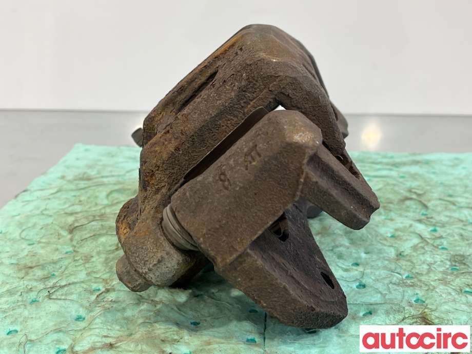 Bremsecaliper venstre foran til Mitsubishi Outlander 2015-->> (Type III, Fase 2) (MITSUBISHI|MR370775|)