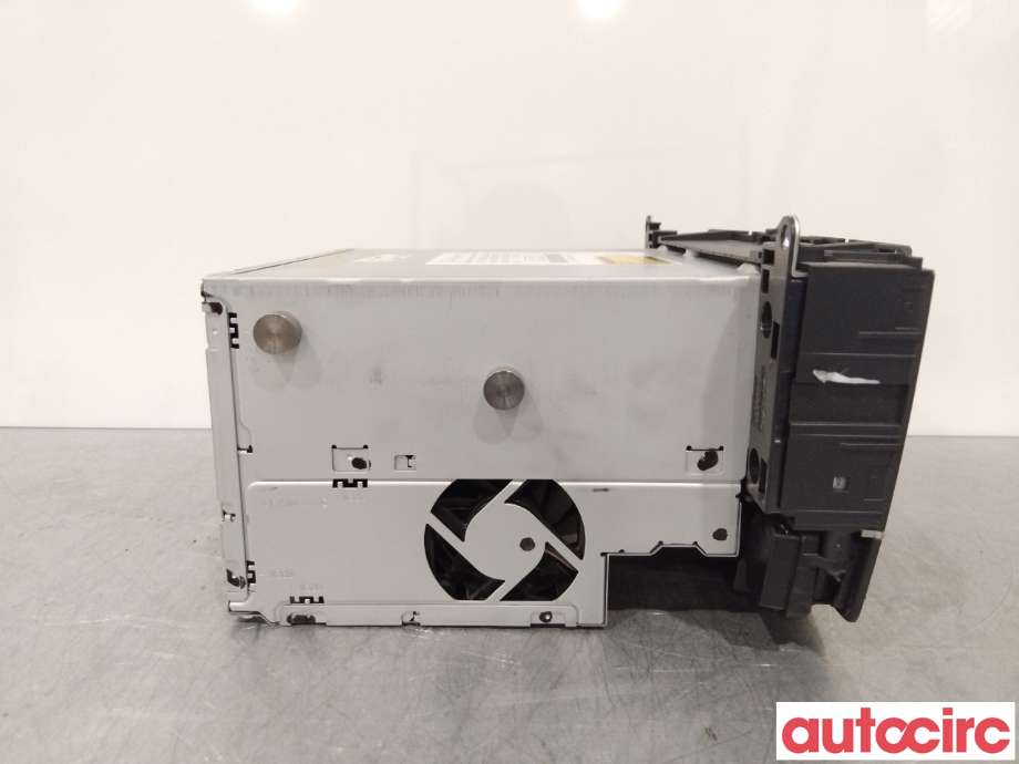 Bilstereo til Mercedes C-Klasse 2007-2011 (Fase 1) (W204) (W204) (MERCEDES|A2048704490|A2049060102|A2048706189)