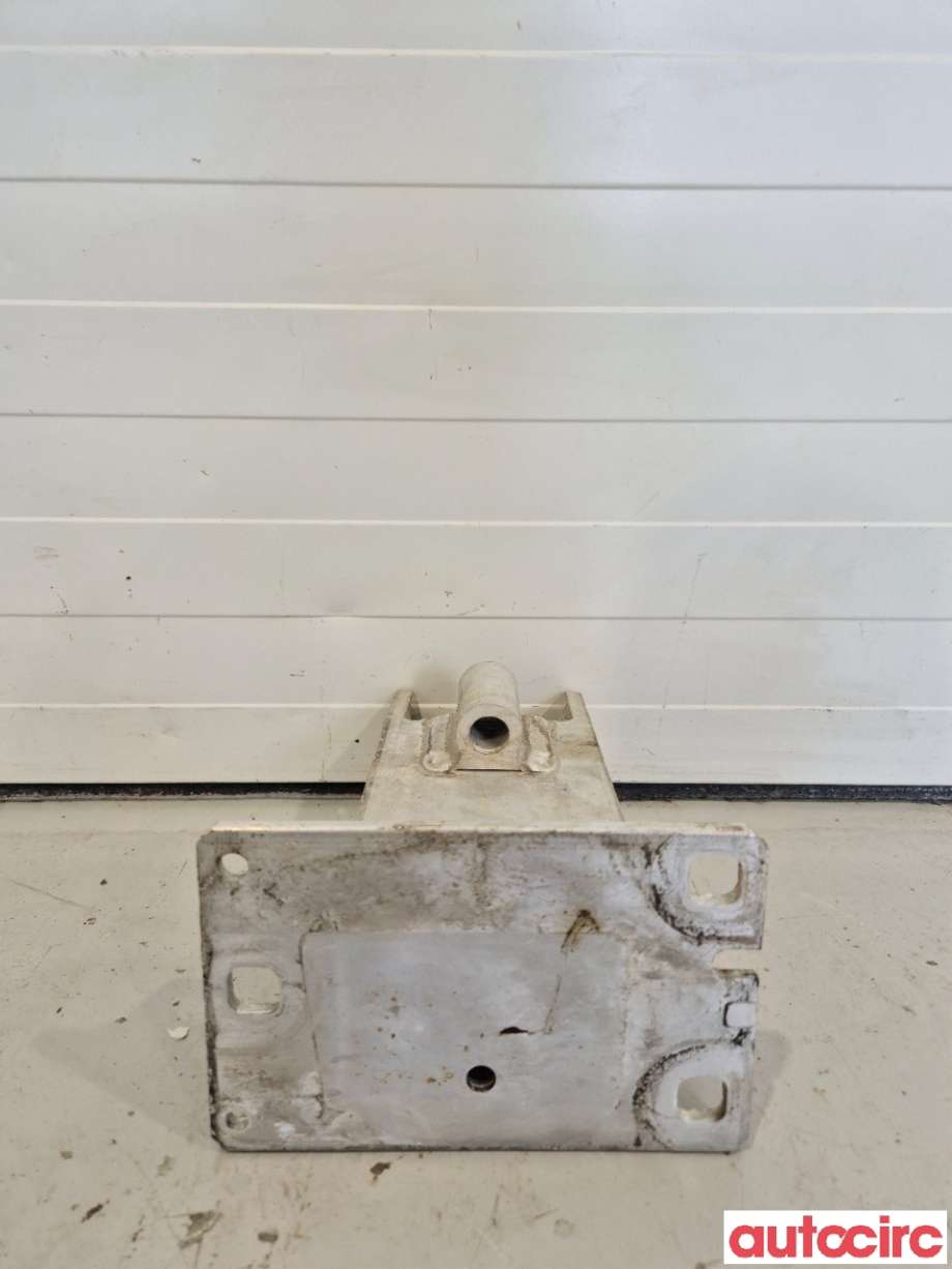 Diverse deler til Audi A4 2007-2014 (Type IV) (B8) (B8) (AUDI|8K0807134D|)