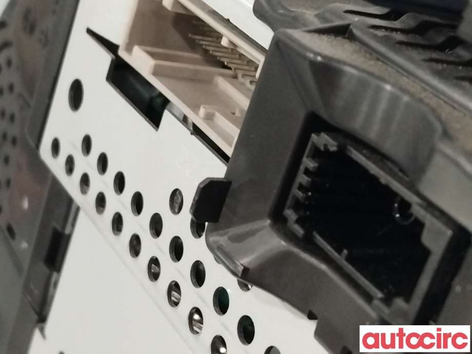 Instrumentpanel til Audi A8 2010-2013 (Type III, Fase 1) (AUDI|4H0920830MX|4H0920830M)