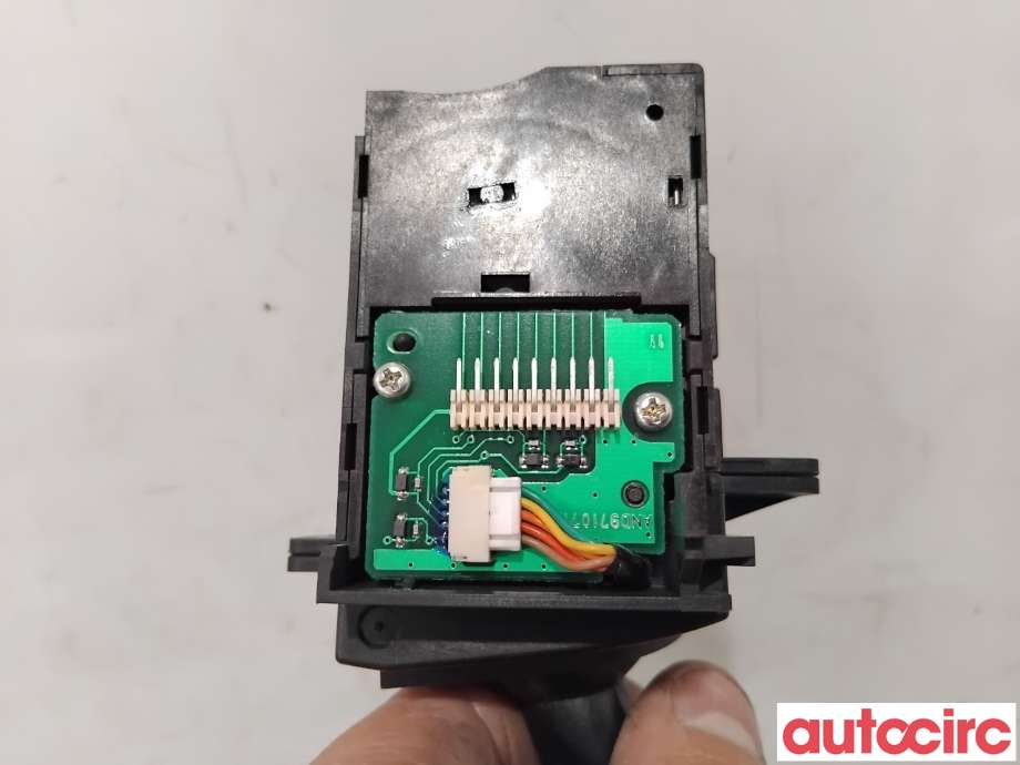 Bryter blink til Ford Mondeo 2007-2010 (Type IV, Fase 1)  (FORD|1835510||6G9T-13335-BE)