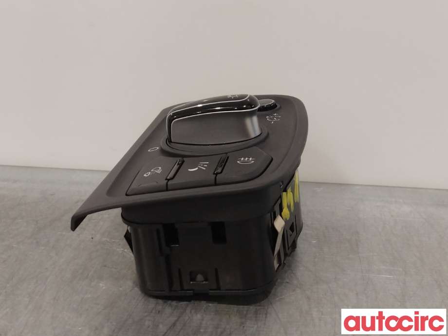 Bryter lys til Audi A8 2010-2013 (Type III, Fase 1)  (AUDI|4H0941531C)