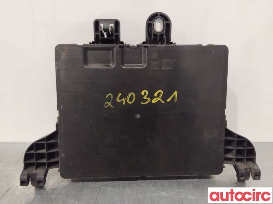 Sikringsboks til Opel Insignia A 2009-2014  (OPEL|13277318|)