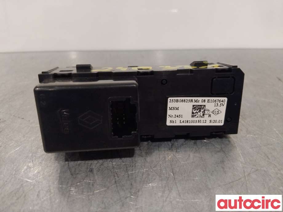 Bilstereo diverse til Renault Zoe 2013-2019 (Fase 1)  (RENAULT|253B08825R|)