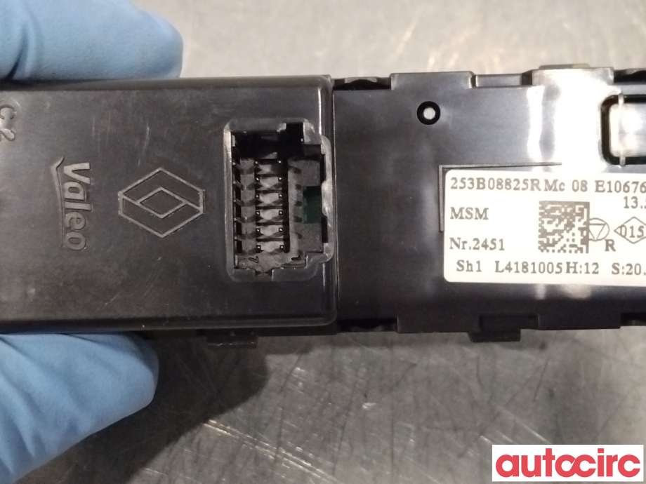 Bilstereo diverse til Renault Zoe 2013-2019 (Fase 1)  (RENAULT|253B08825R|)