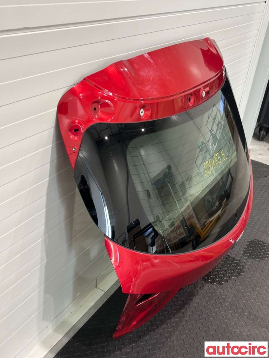 Bakluke combi til Mazda 3 2013-2016 (Type III, Fase 1)  (MAZDA|BHY1-62-02XB|)